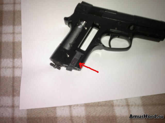 Защелка магазина на Аниксе 111 Защелка магазина на Аниксе 111