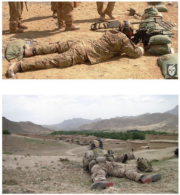 Обувь на солдатах - военные ботинки