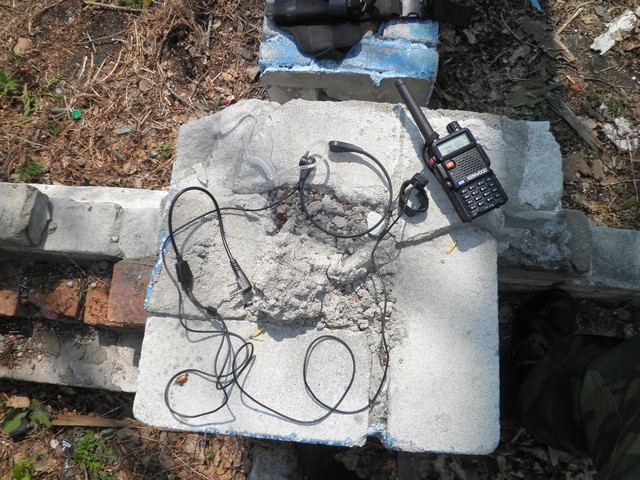 Радиостанция и ларингофон