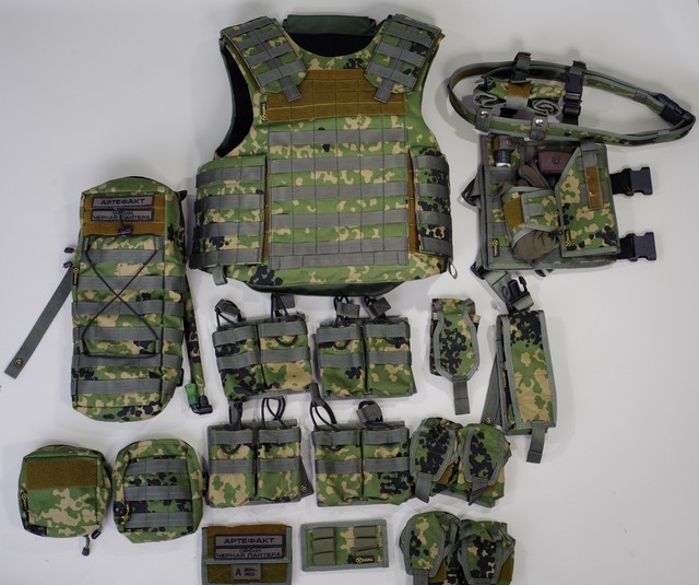 жилет с модульными подсумками жилет с модульными подсумками