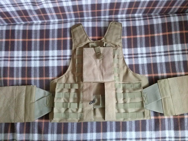 закрепляем боковые панели закрепляем боковые панели