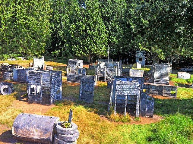 площадка для пейнтбола площадка для пейнтбола